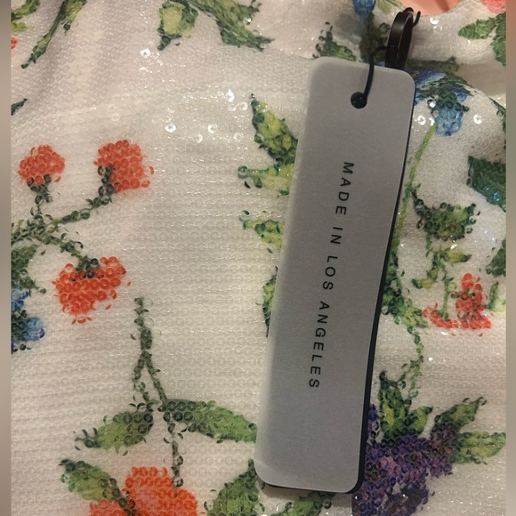 💕 NWT Sequins White Floral Spice Off Shoulder Dress by Black Halo - Picture 5 of 7